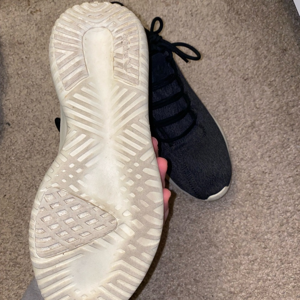 Adidas sneakers - Picture 2 of 4